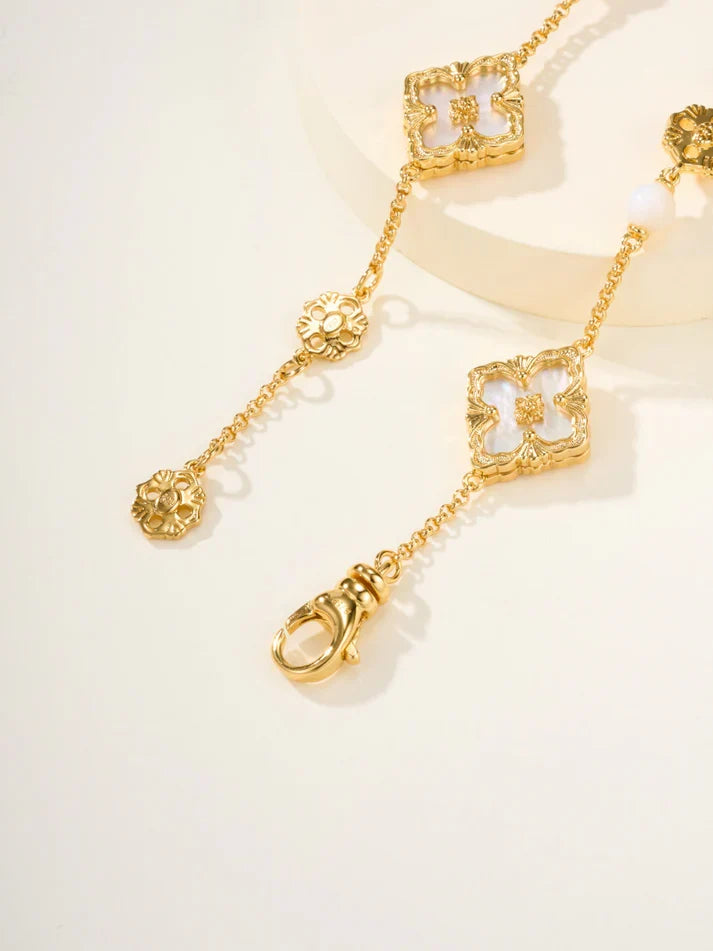[Twinkle]B.C.L ENAMELED Three-Flower Bracelet£¨Trumpet)