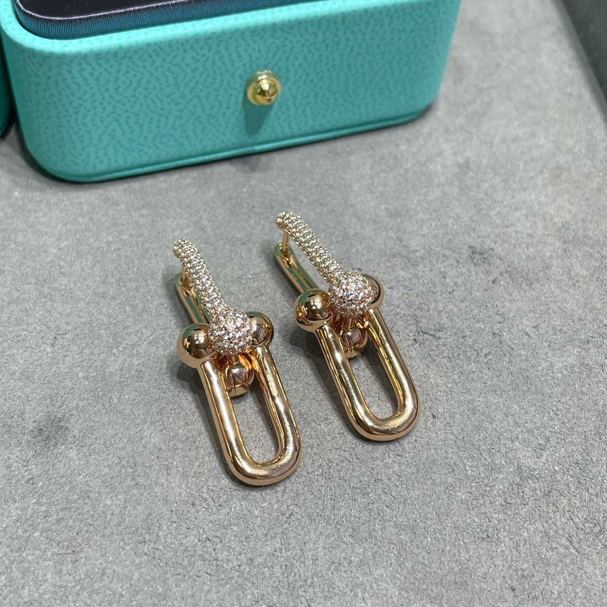 [Twinkle ] TF U-shaped diamond earrings