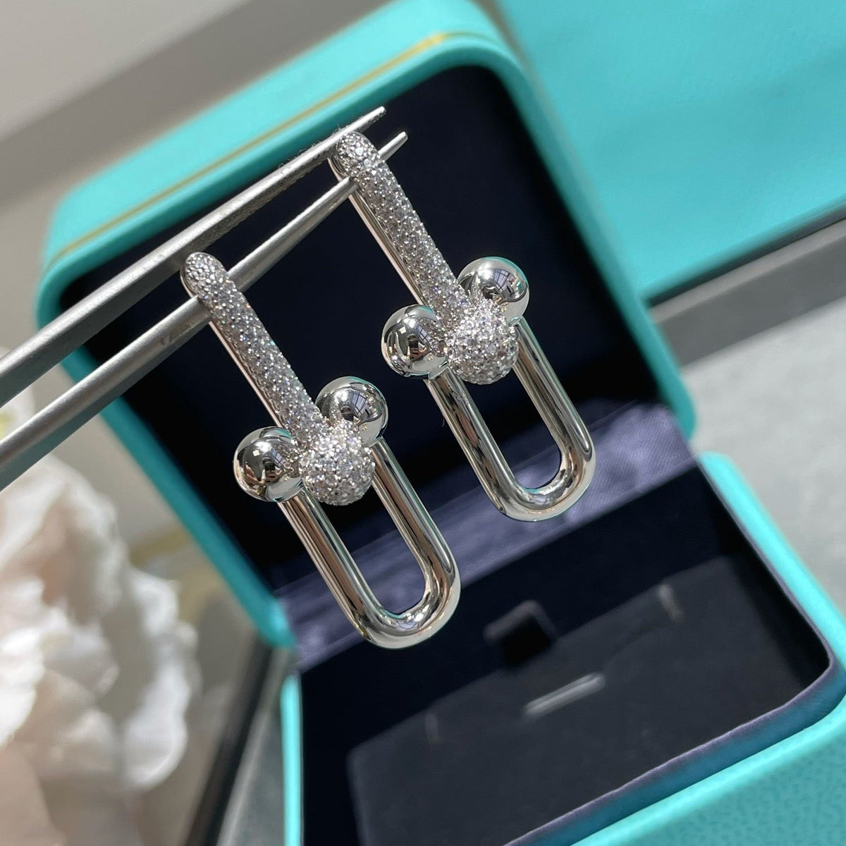 [Twinkle ] TF U-shaped diamond earrings