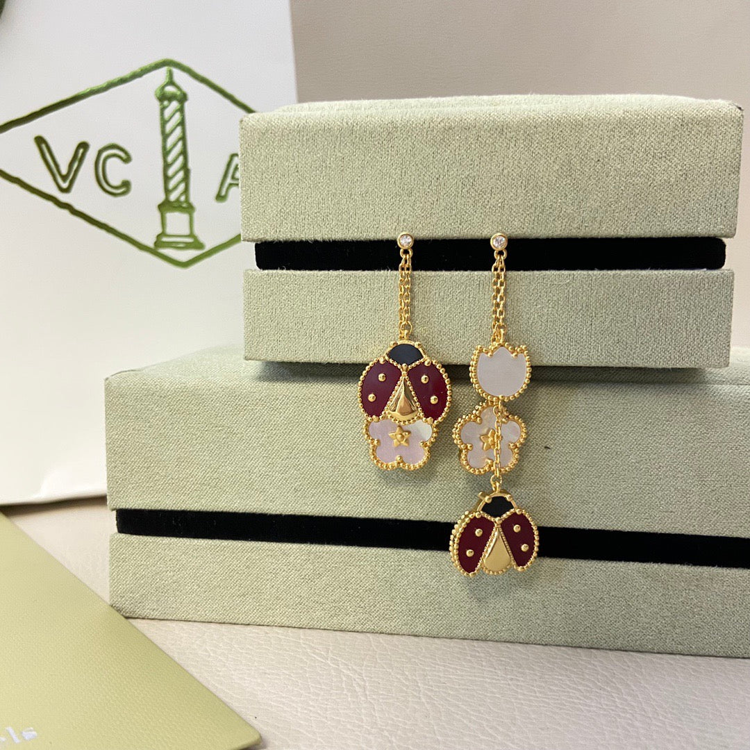 Twinkle LUCKY LADYBUG WHITE MOP EARRINGS