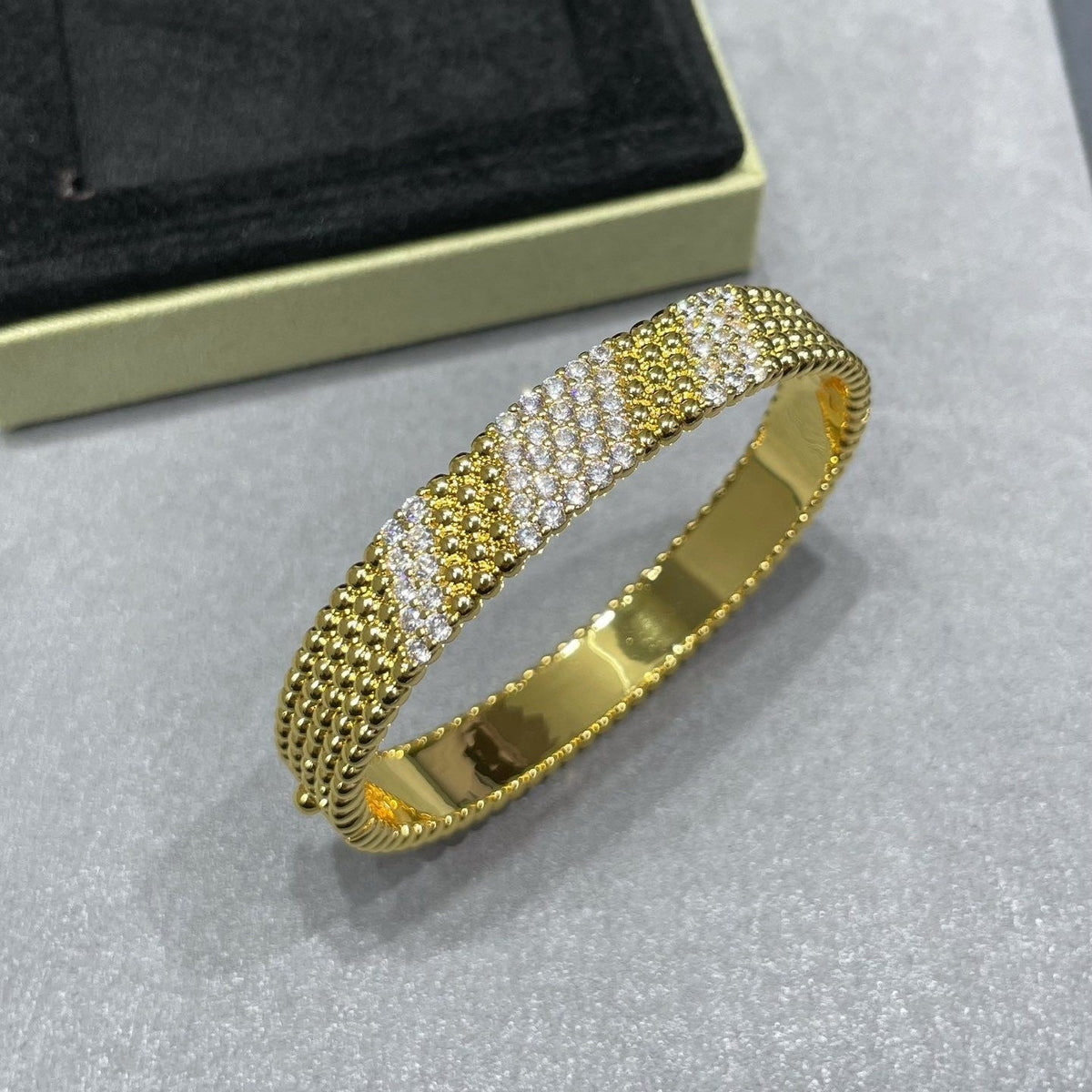 [Twinkle ]  PERLEE DIAMOND BRACELET ,5-ROW DIAMOND-SET DESIGN