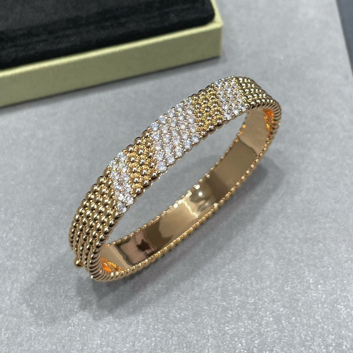 [Twinkle ]  PERLEE DIAMOND BRACELET ,5-ROW DIAMOND-SET DESIGN