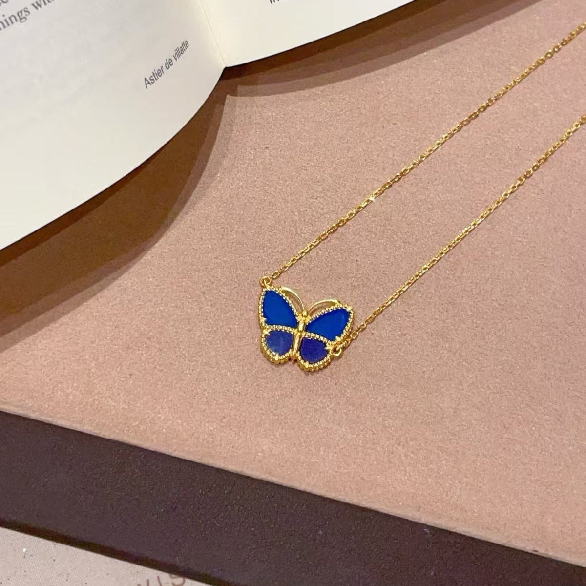[Twinkle ] 2026 BUTTERFLY BLUE   NECKLACE