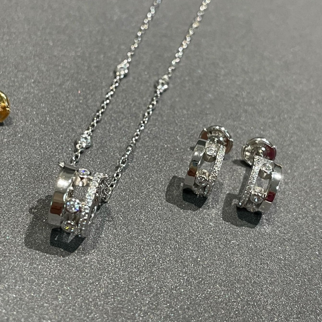[Twinkle ]CHAIN MOVE ROMANE PEDAND NECKLACE